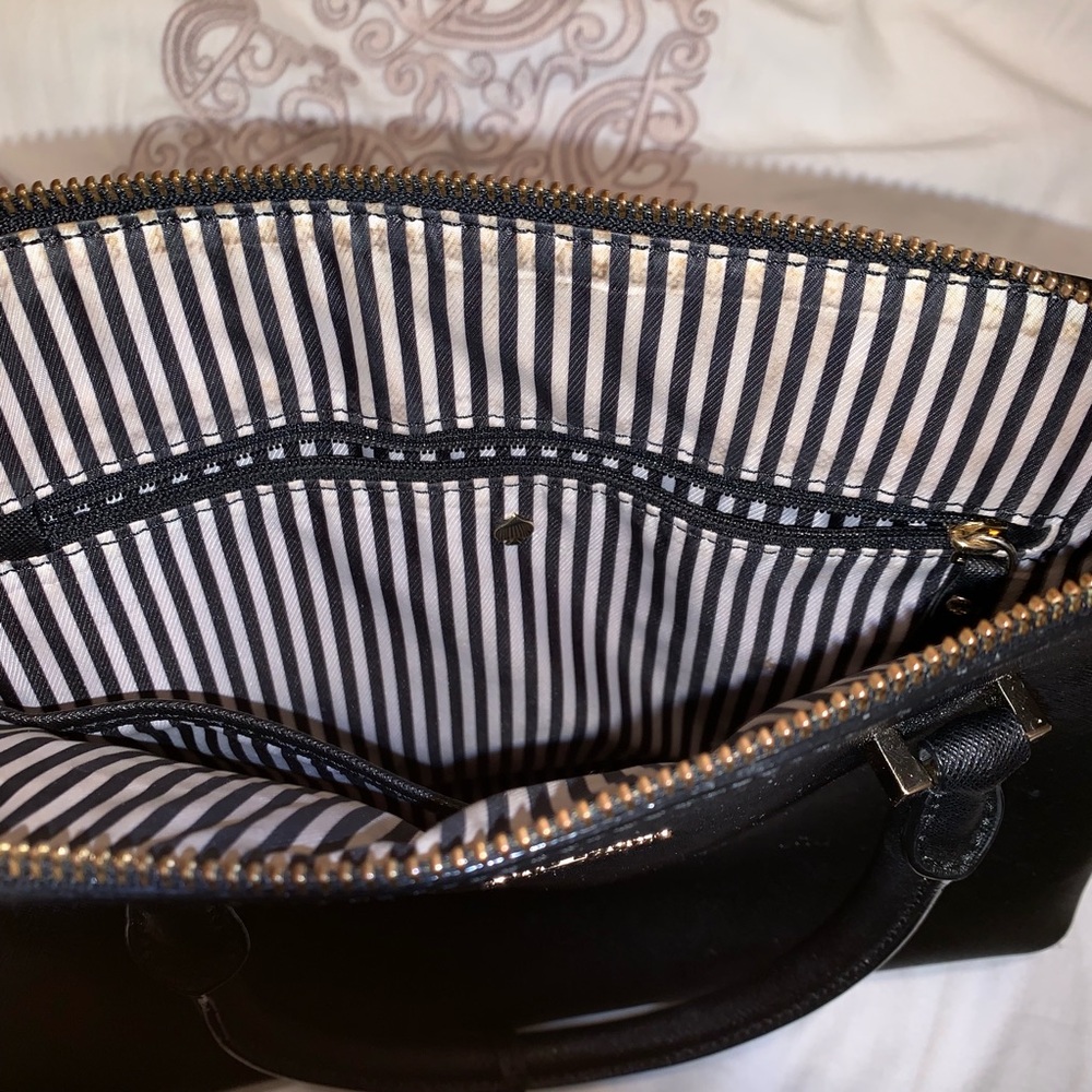 AUTHENTIC & REAL KATE SPADE PURSE - Picture 4 of 6
